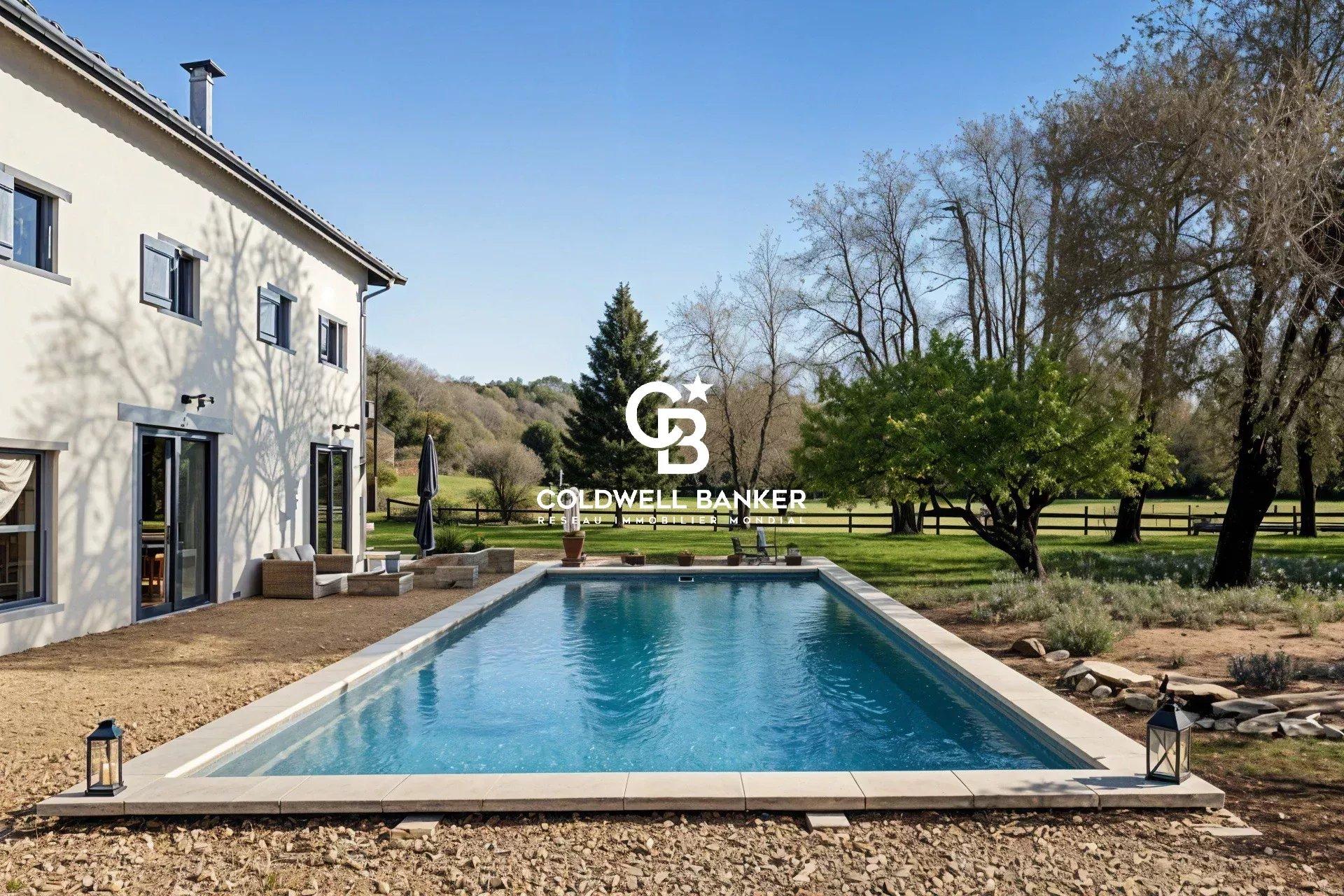 Services exclusifs pour trouver des biens d'exception avec piscine et jardin Saint-Julien-en-Born