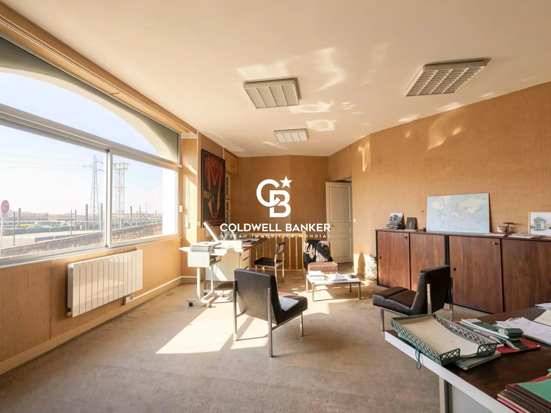 Immeuble à vendre Hendaye - immeuble de caractère avec ascenseur garage et local commercial