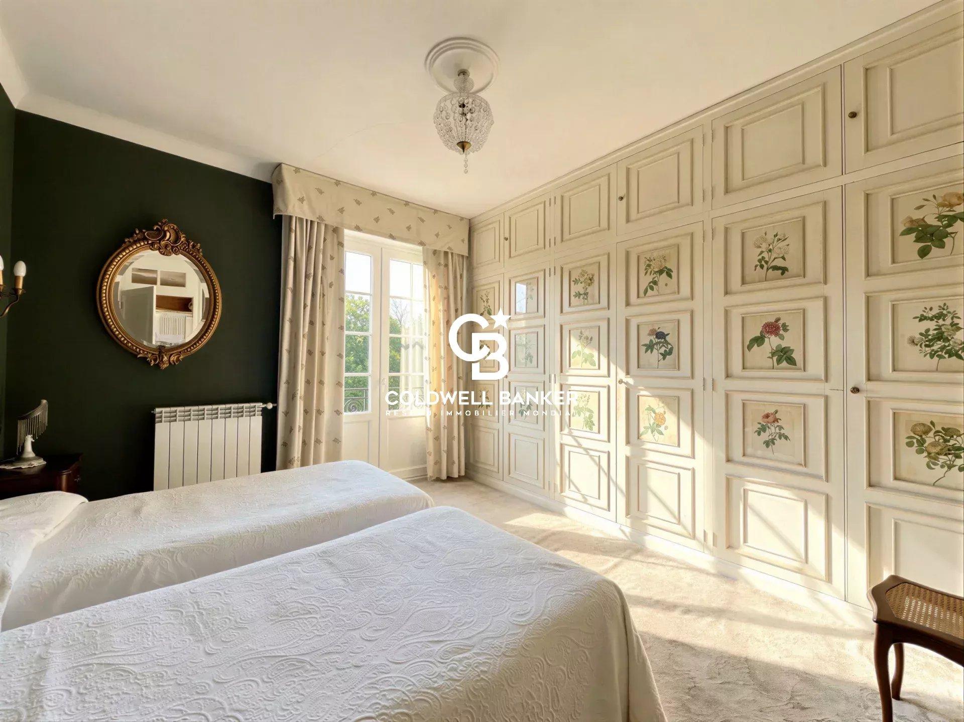 Immeuble à vendre Hendaye - immeuble de caractère avec ascenseur garage et local commercial