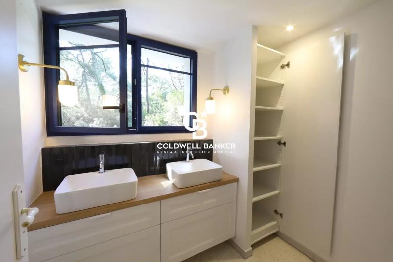 Villa neuve avec piscine et grand terrain entre lac et océan Hossegor