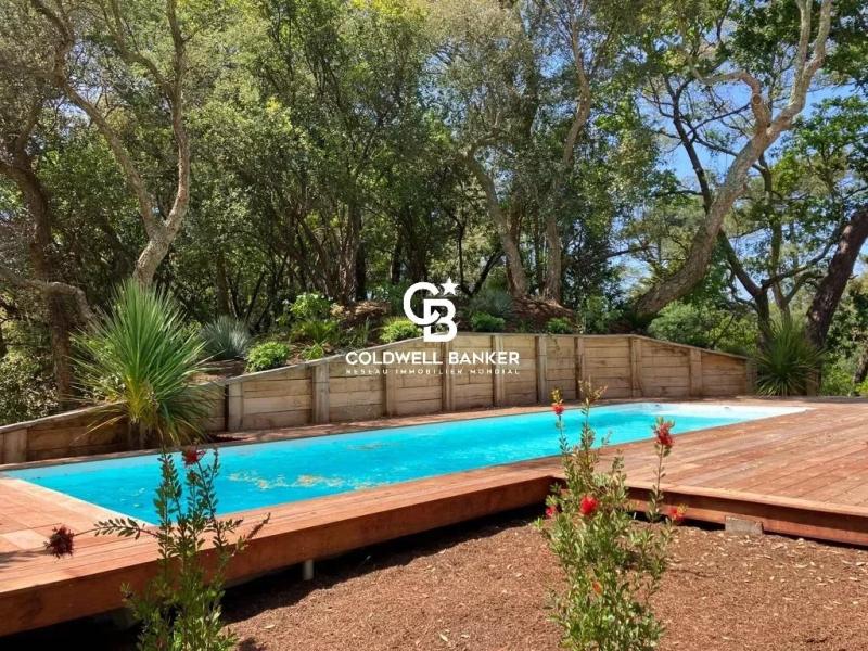 Villa neuve avec piscine et grand terrain entre lac et océan Hossegor