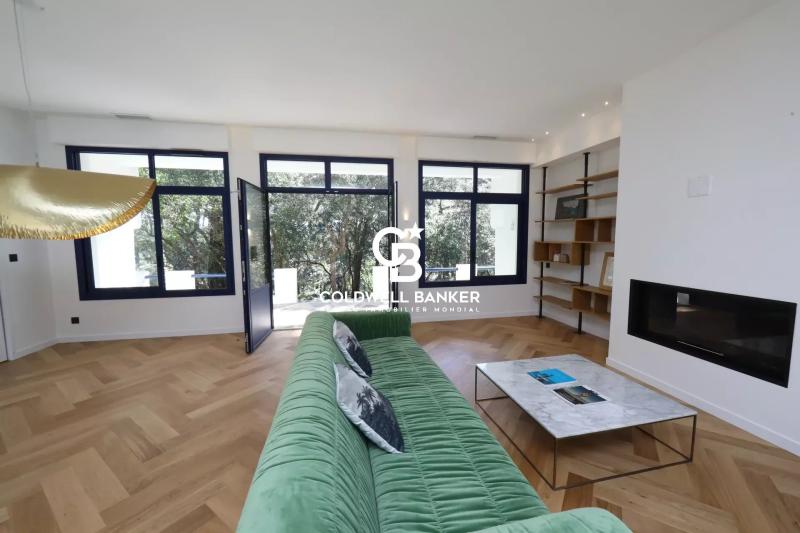 Villa neuve avec piscine et grand terrain entre lac et océan Hossegor