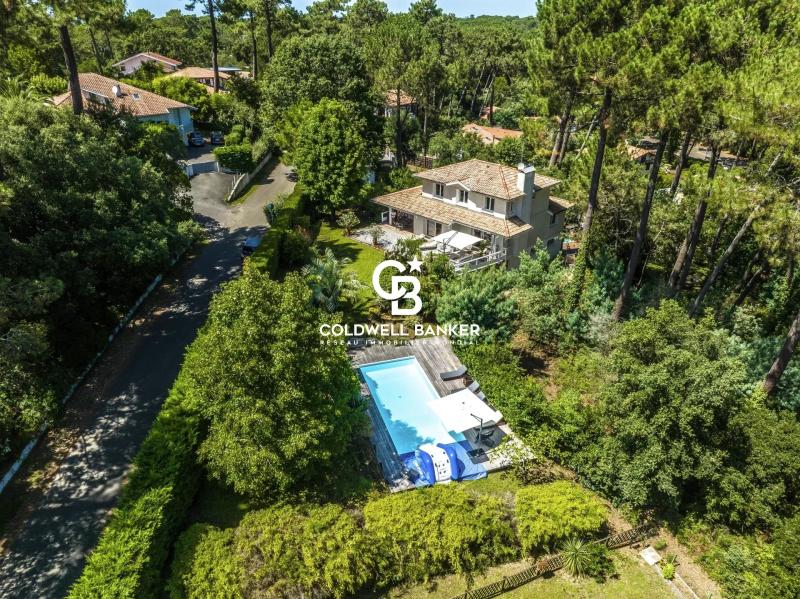 Villa avec grand terrain et vue imprenable proche lac Hossegor