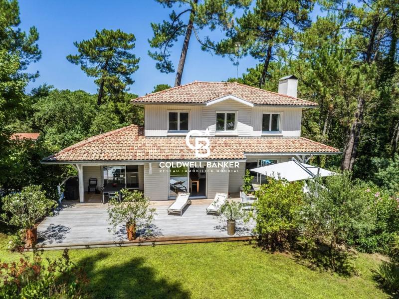 Villa avec grand terrain et vue imprenable proche lac Hossegor