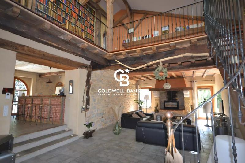 Ferme moderne rénovée avec 2 habitations sur 4 hectares à Biaudos