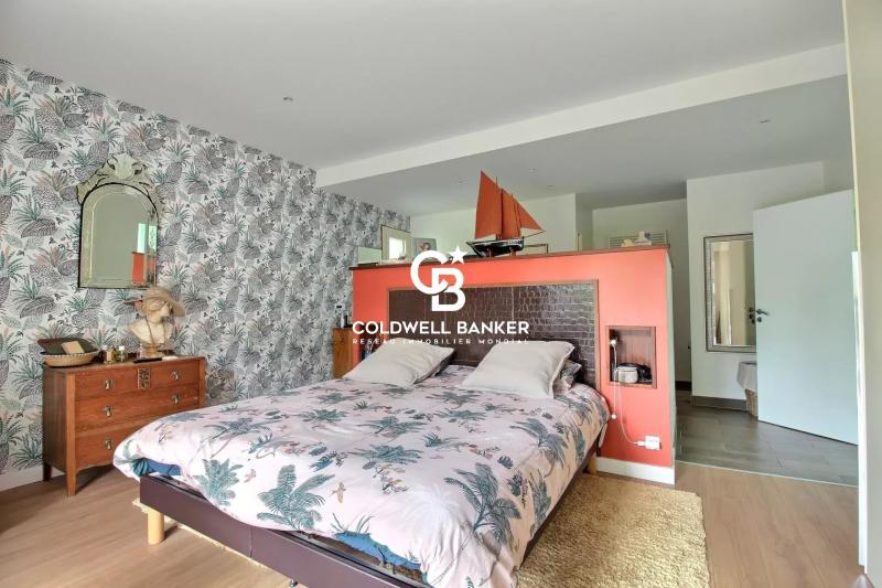 Villa familiale à vendre à Seignosse - plain-pied avec piscine et grand terrain paysagé