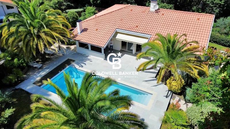 Villa de charme avec vaste terrain et piscine au centre d'Hossegor