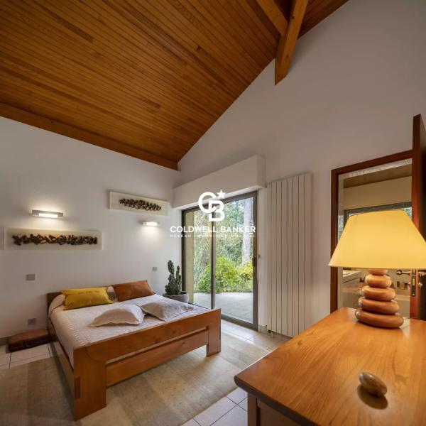 Maison d'architecte à vendre à Hossegor - design moderne et nature