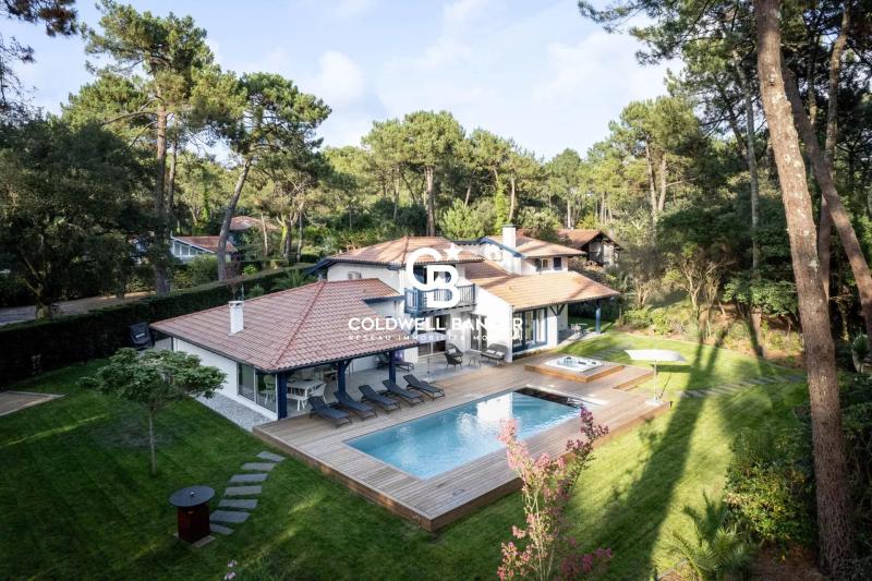 Luxueuse villa rénovée au cœur d’Hossegor