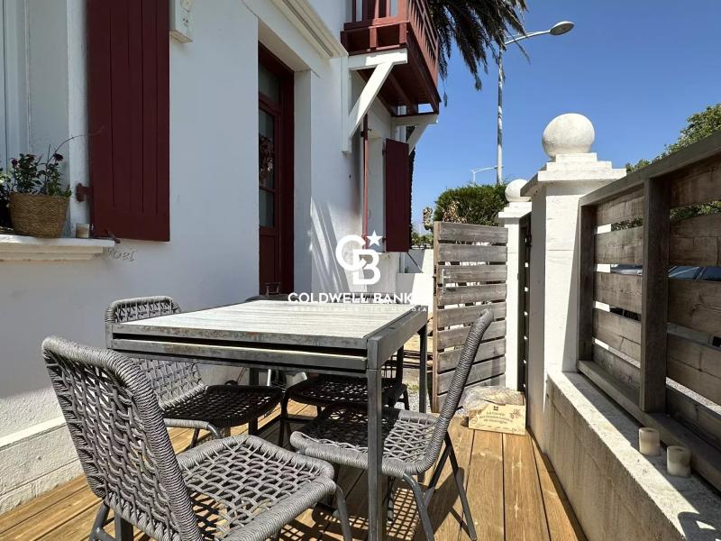 Appartement entièrement rénové à vendre Anglet - avec terrasse, proche commodités
