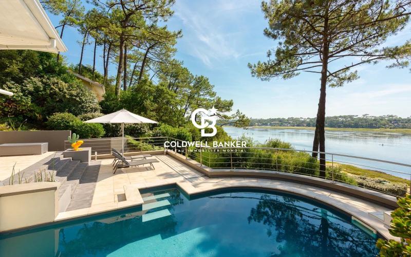 Maison à vendre à Hossegor - vue panoramique sur le lac, piscine et jardin arboré
