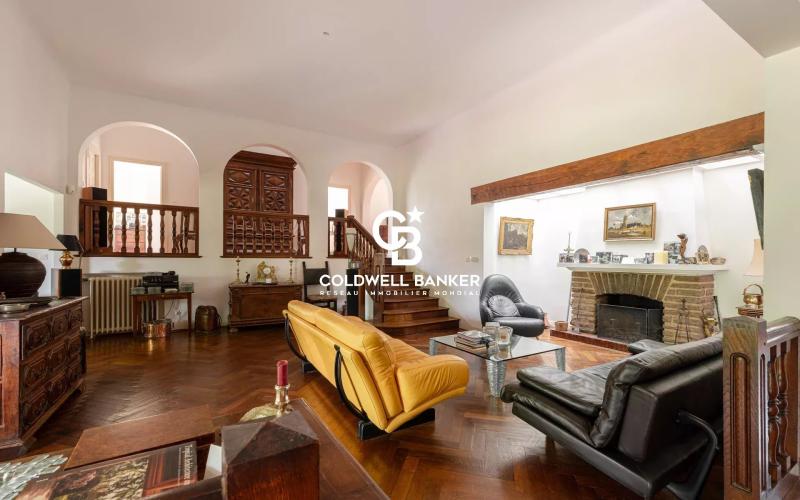 Maison à vendre à Anglet : vaste terrain, proche plages et commodités