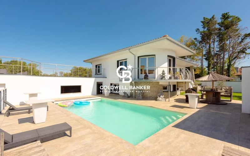 Maison à vendre à Ondres - rénovée, avec piscine et appartement indépendant