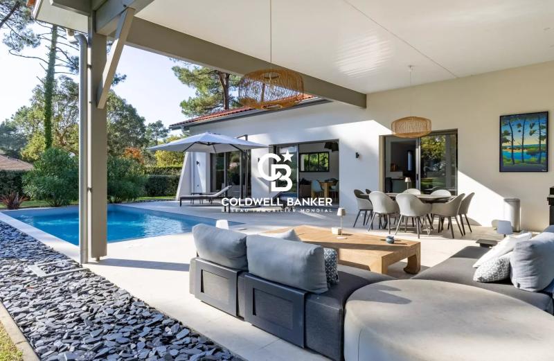 Maison à vendre à Hossegor – villa d'architecte avec 5 chambres, piscine et vue dégagée dans quartier recherché