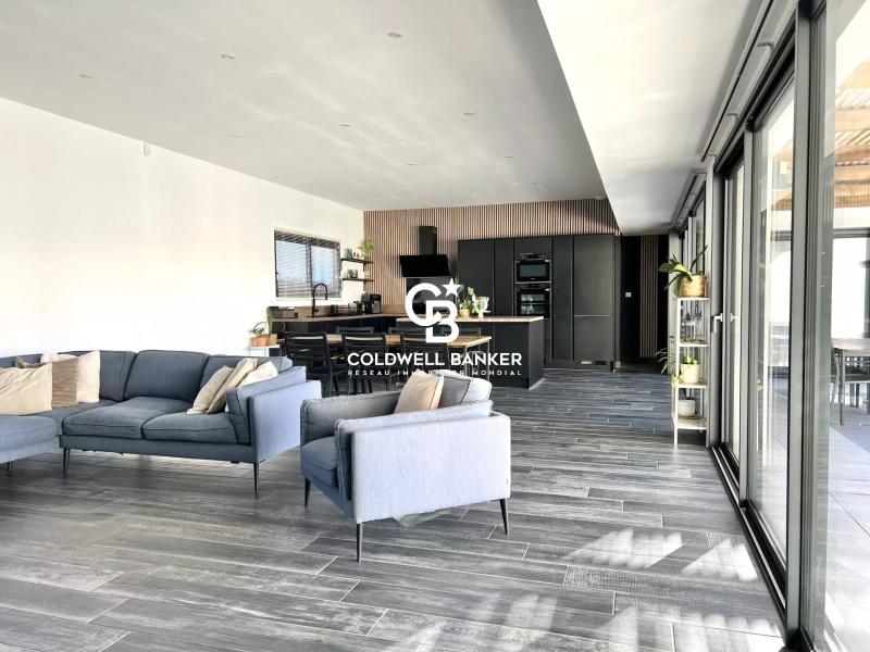 Maison à vendre à Saint-Geours-de-Maremne – contemporaine de plain-pied avec dépendance, piscine et jacuzzi