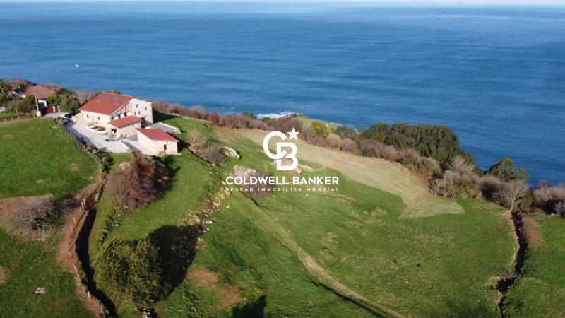 Ensemble de 2 villas à vendre à Saint-Sébastien, Espagne  - rénovées, vue océan panoramique, parc 22 000 m²