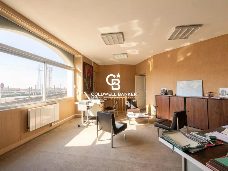 Immeuble à vendre Hendaye - immeuble de caractère avec ascenseur garage et local commercial