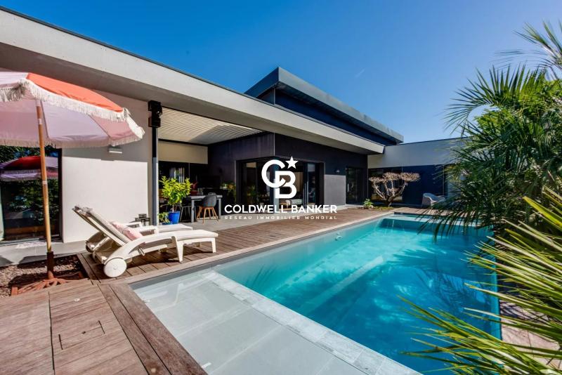 Maison à vendre Soustons - villa contemporaine plain-pied, 5 chambres, avec piscine et dépendance
